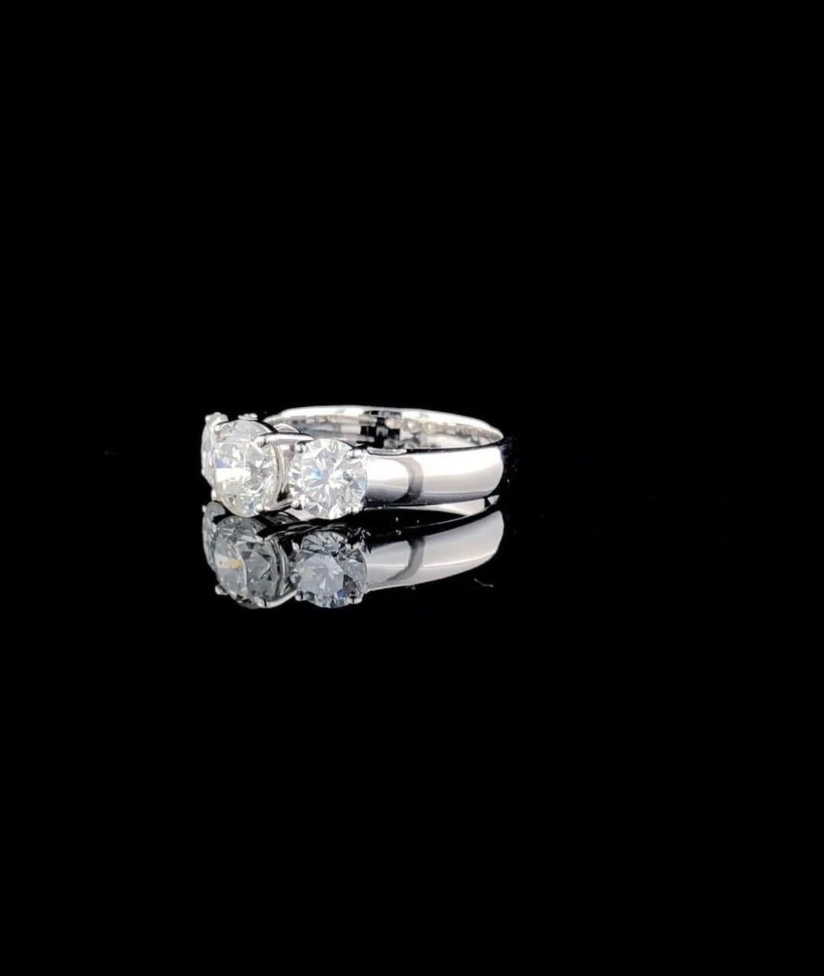 2.50ct Round 3-stone ring