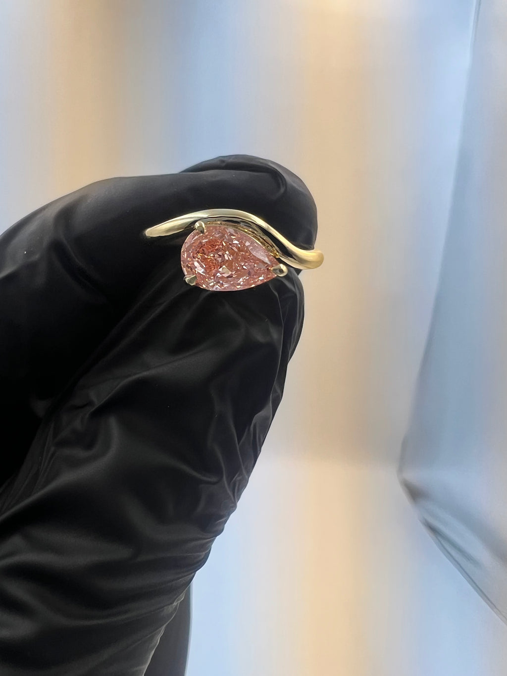 1.00ct pear fancy vivid pink pinky finger ring