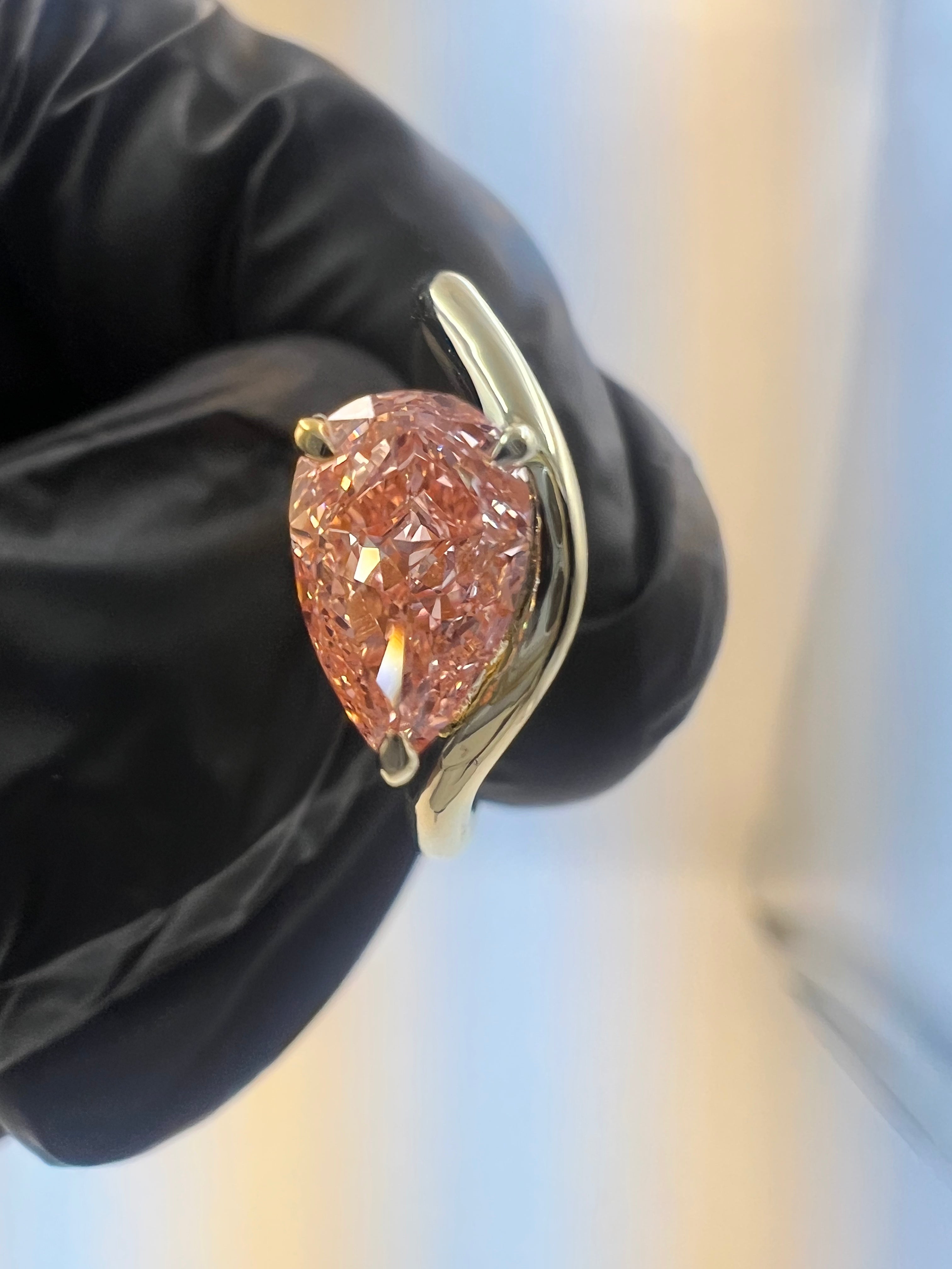 1.00ct pear fancy vivid pink pinky finger ring