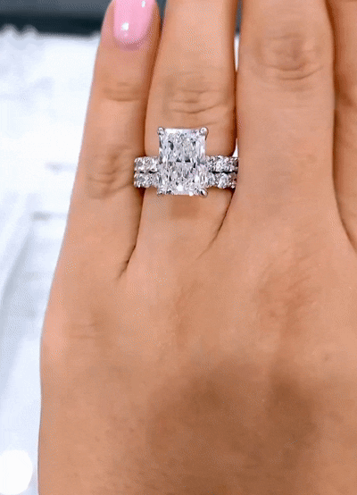 Diamond Ring -EMERALD CUT