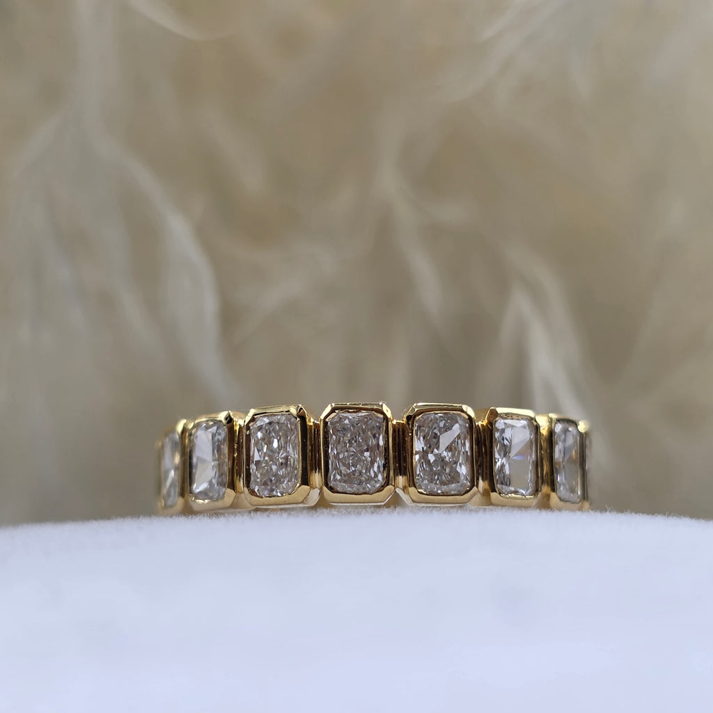 RADIANT DIAMOND BAND