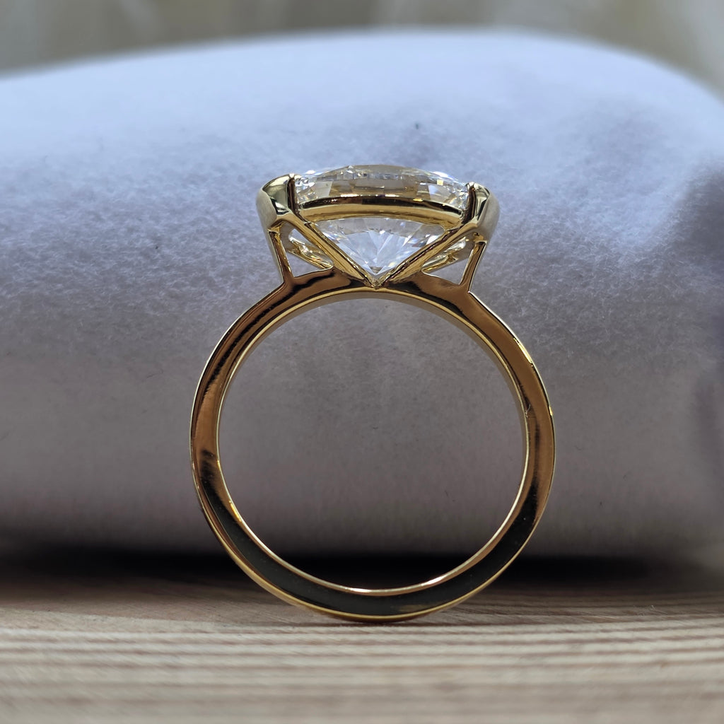 Oval Diamond Ring