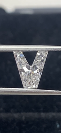 V SHAP DIAMOND