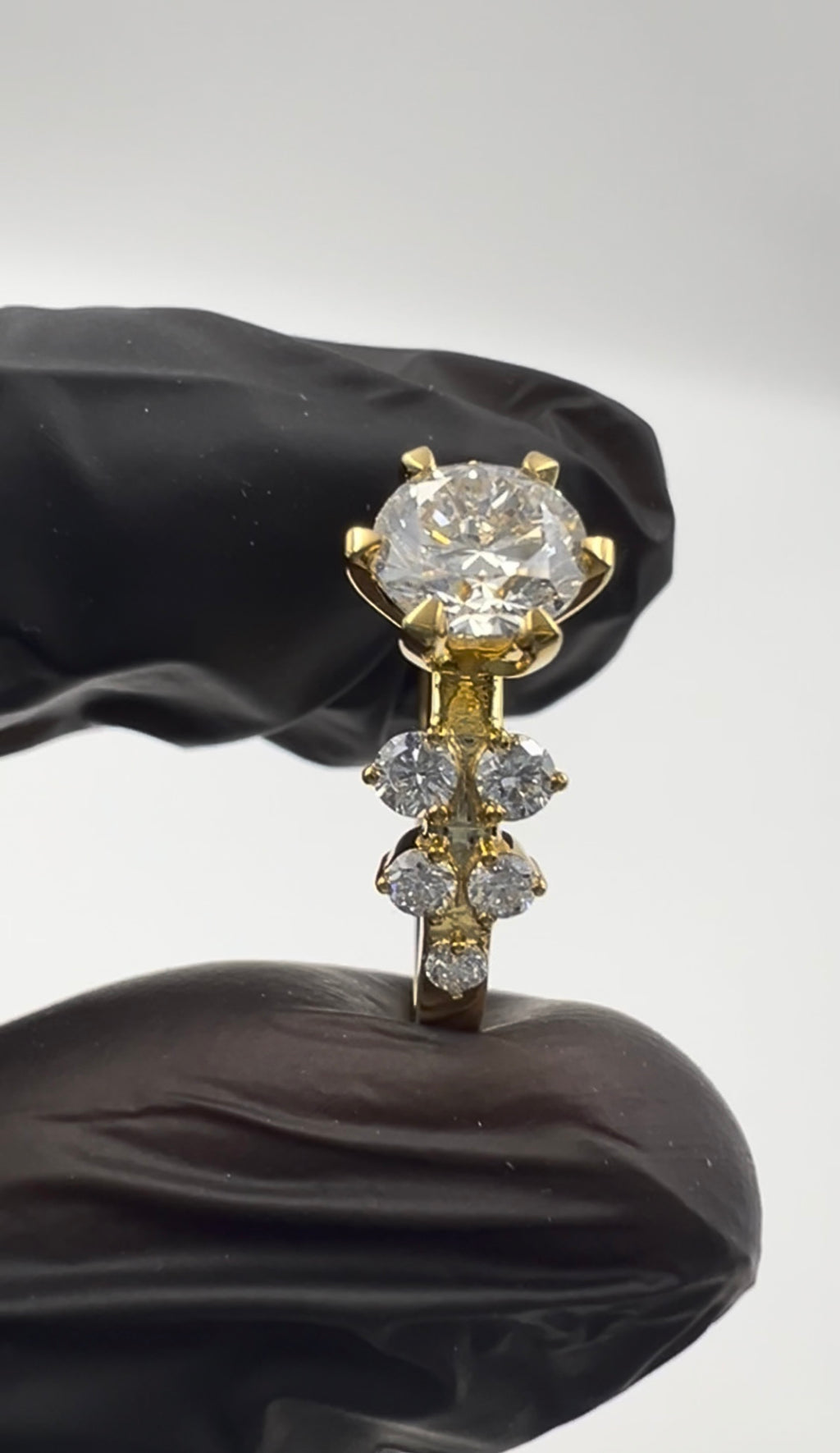 1.50CT ROUND FLORAL BAND ENGAGEMENT RING