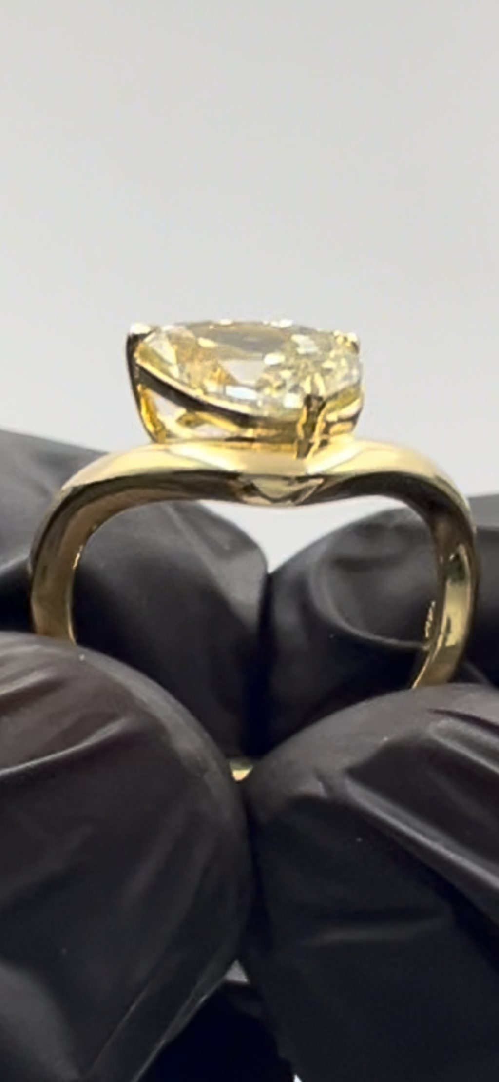 1.00CT PEAR FANCY YELLOW DIAMOND CURVY BAND PINKY FINGER RING