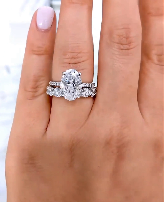 Diamond Ring - OVAL