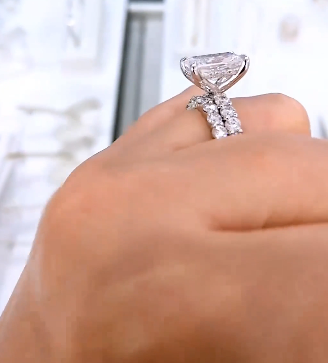 Diamond Ring -EMERALD CUT