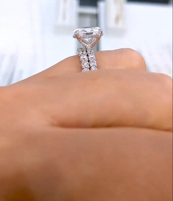 Diamond Ring -OVAL
