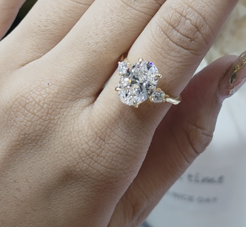 Diamond Ring -Oval
