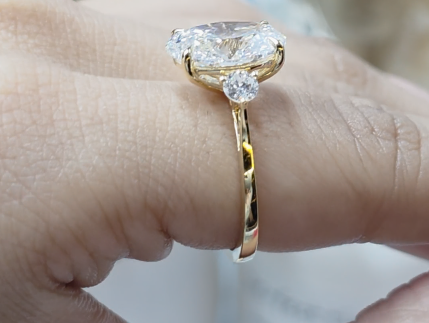 Diamond Ring -Oval