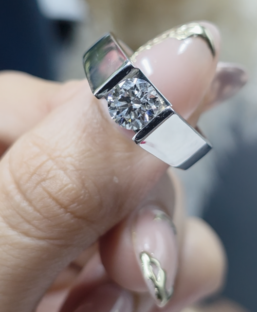 Diamond Ring -Round