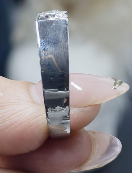 Diamond Ring -Round