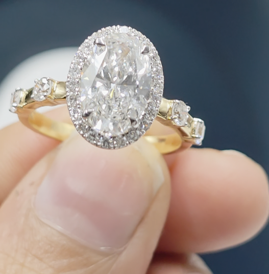 Diamond Ring -OVAL