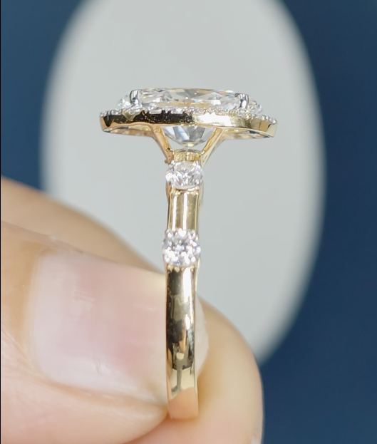 Diamond Ring -OVAL