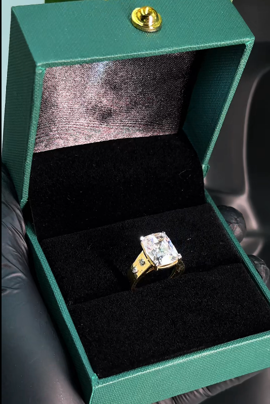 Diamond Ring -Emerald