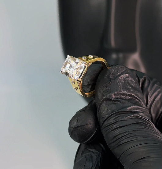 Diamond Ring -Emerald