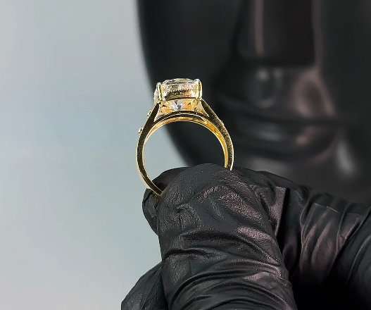 Diamond Ring -Emerald