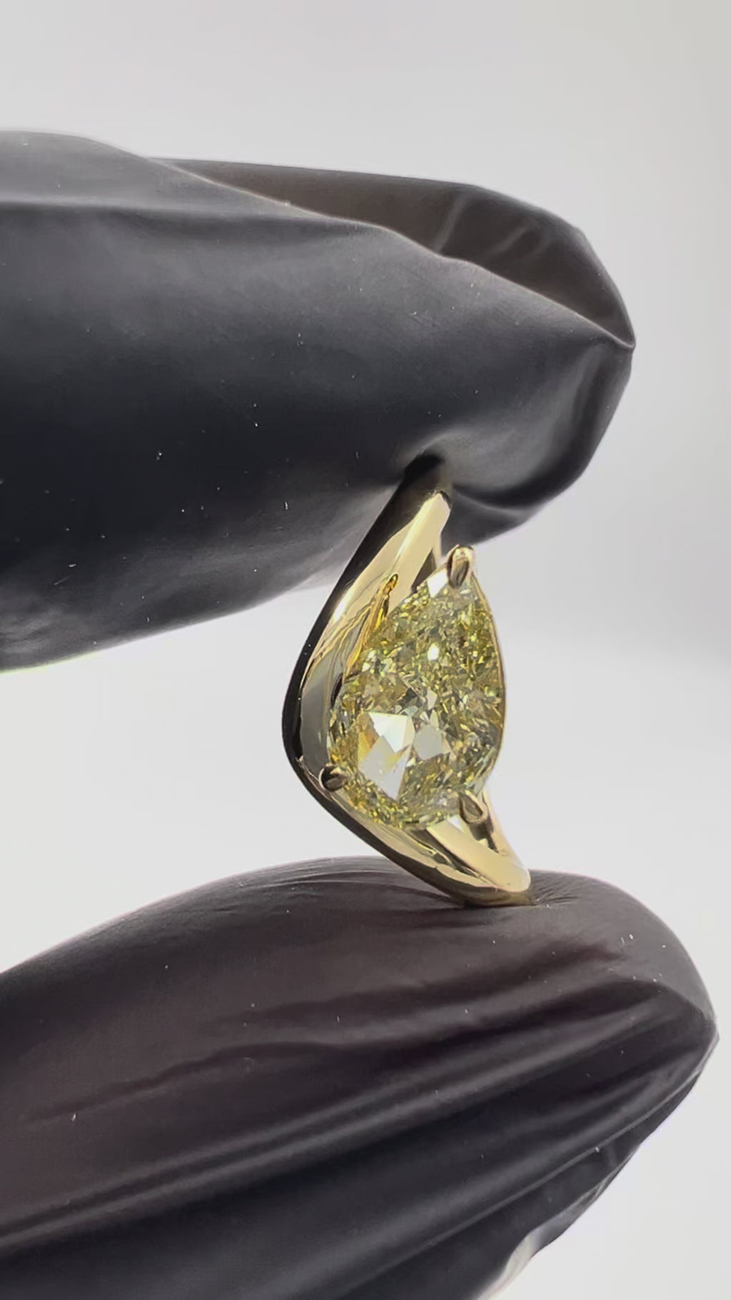 1.00CT PEAR FANCY YELLOW DIAMOND CURVY BAND PINKY FINGER RING