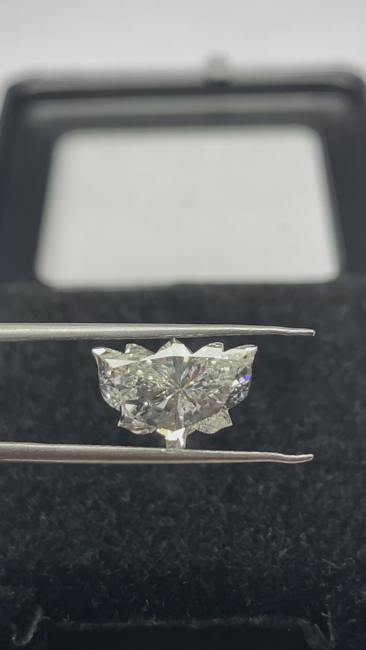 Lotus  Shape  Diamond