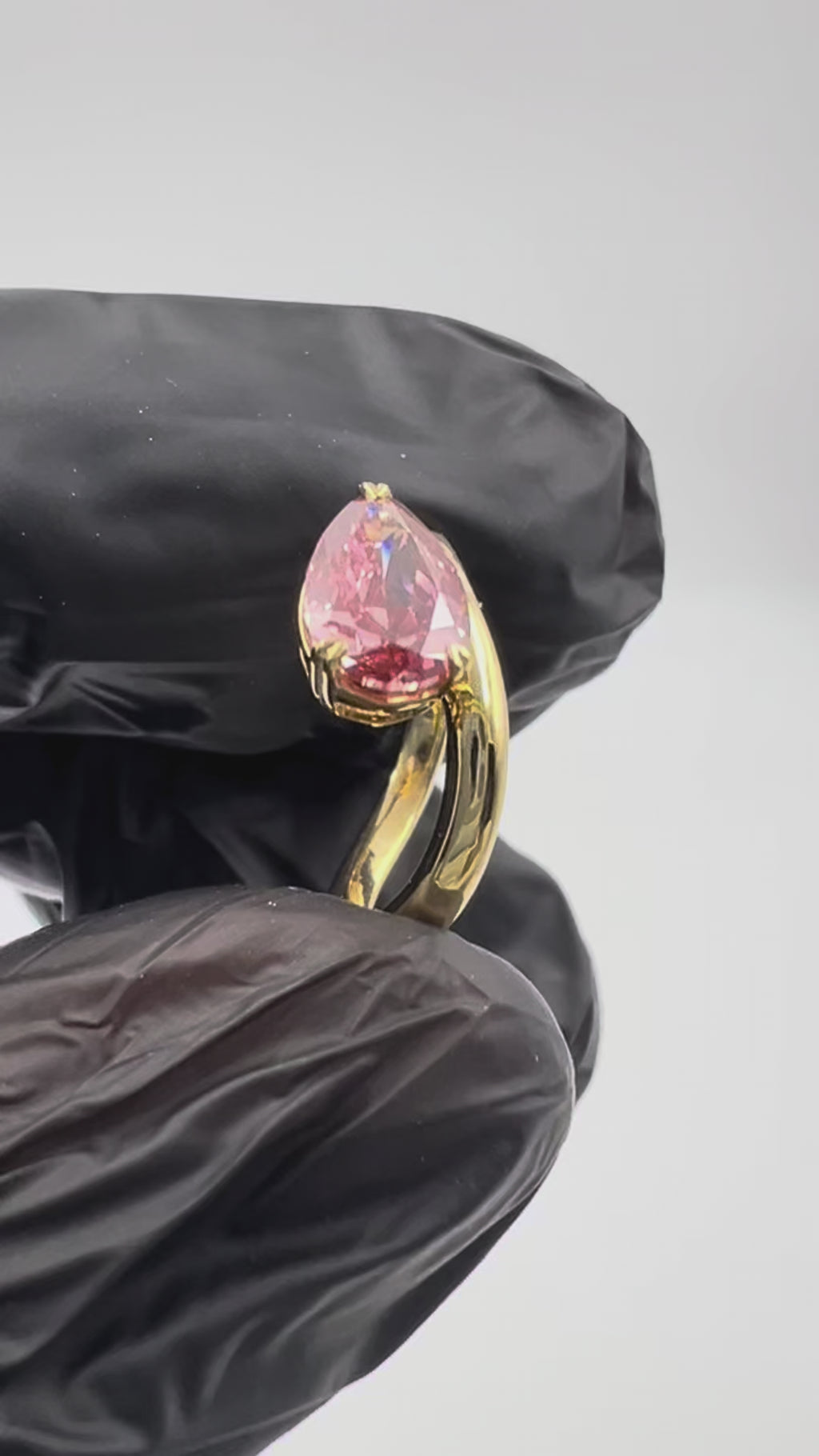1.00ct pear fancy vivid pink pinky finger ring