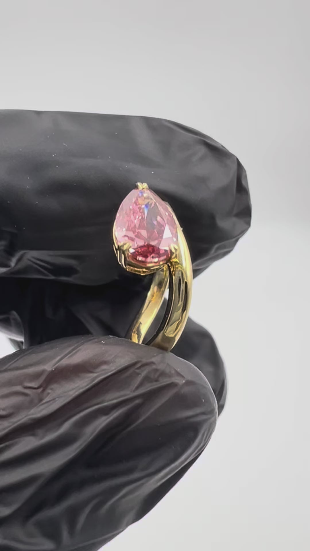 1.00ct pear fancy vivid pink pinky finger ring