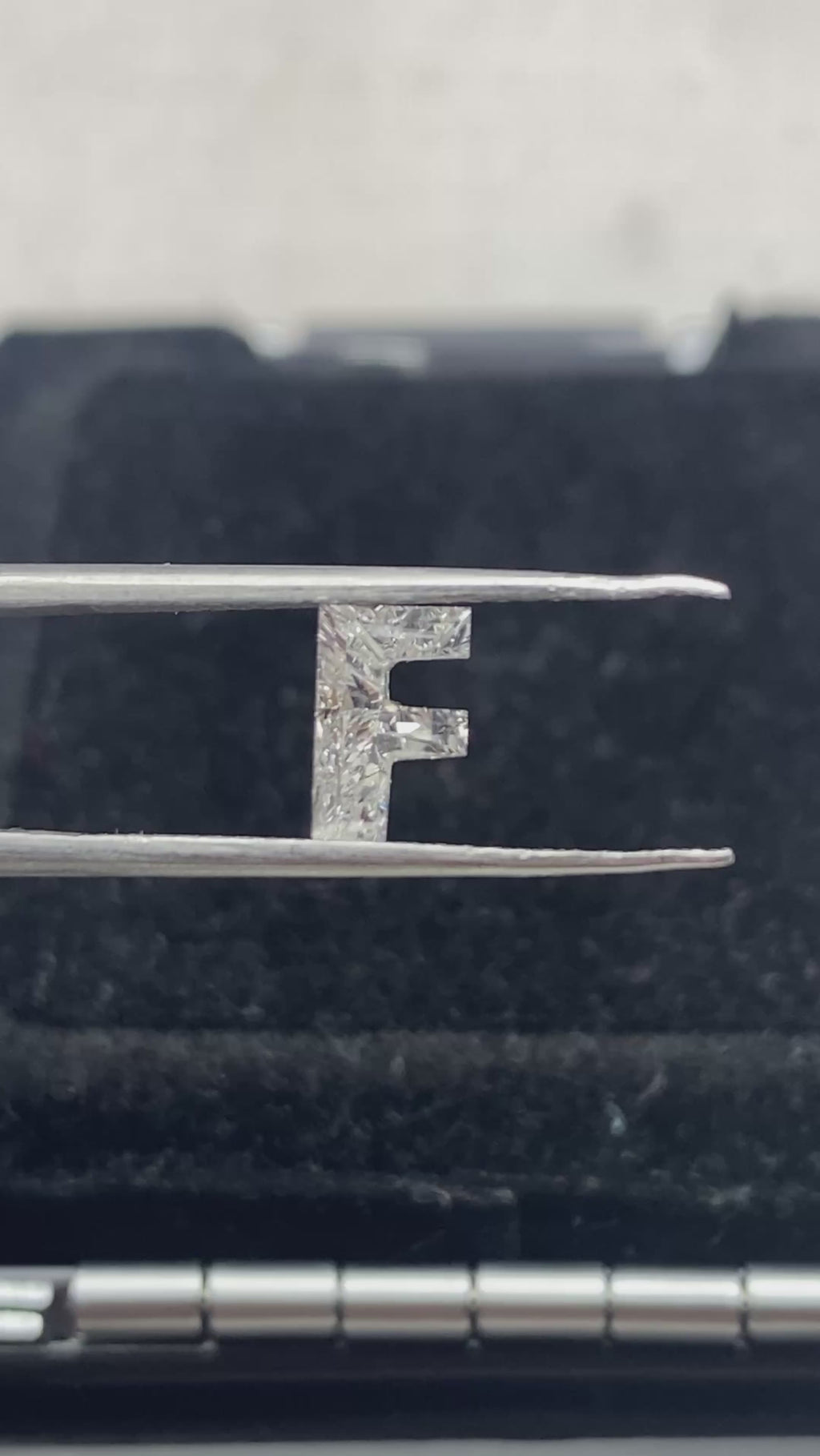 F SHAP DIAMOND
