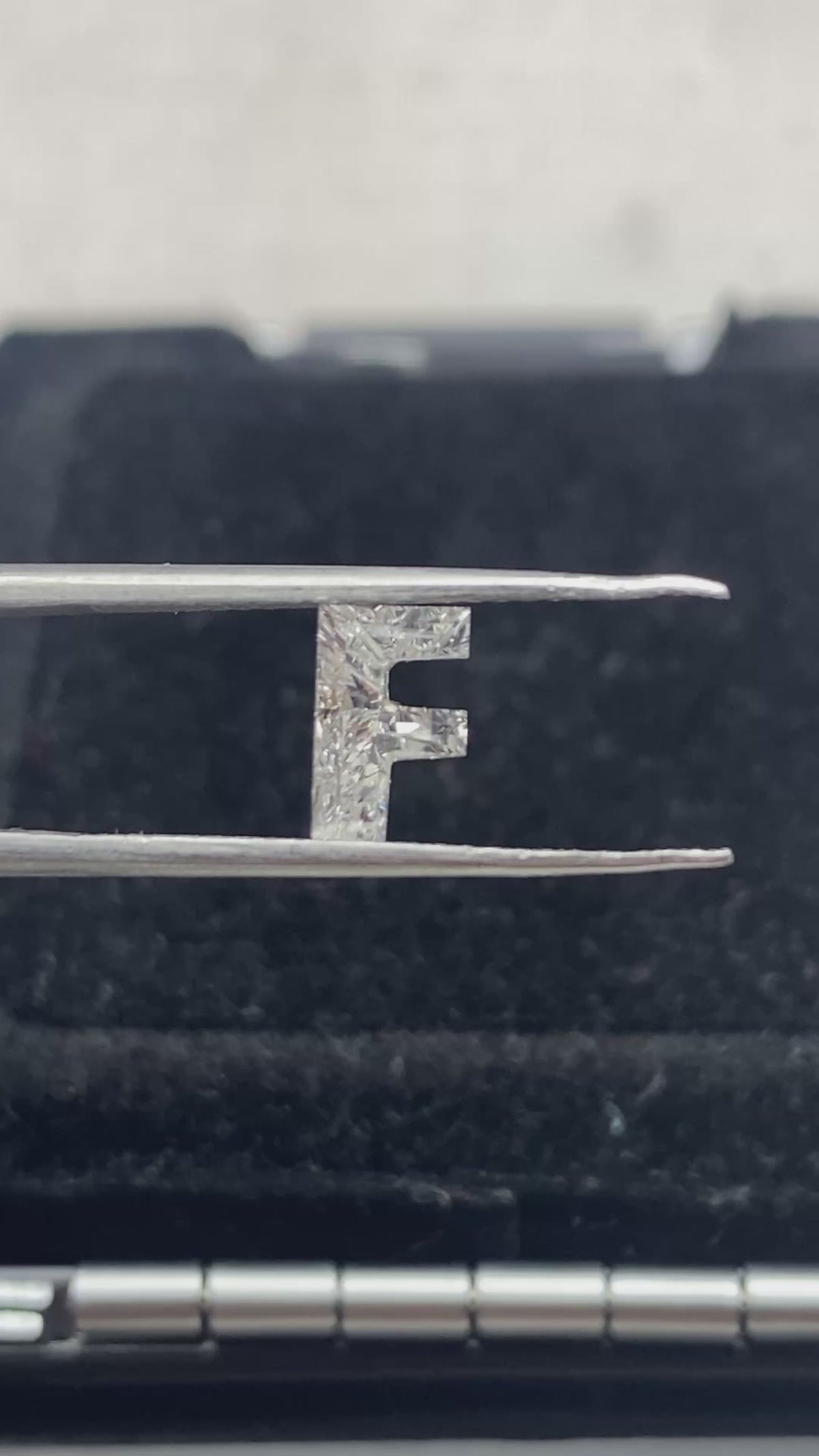 F SHAP DIAMOND
