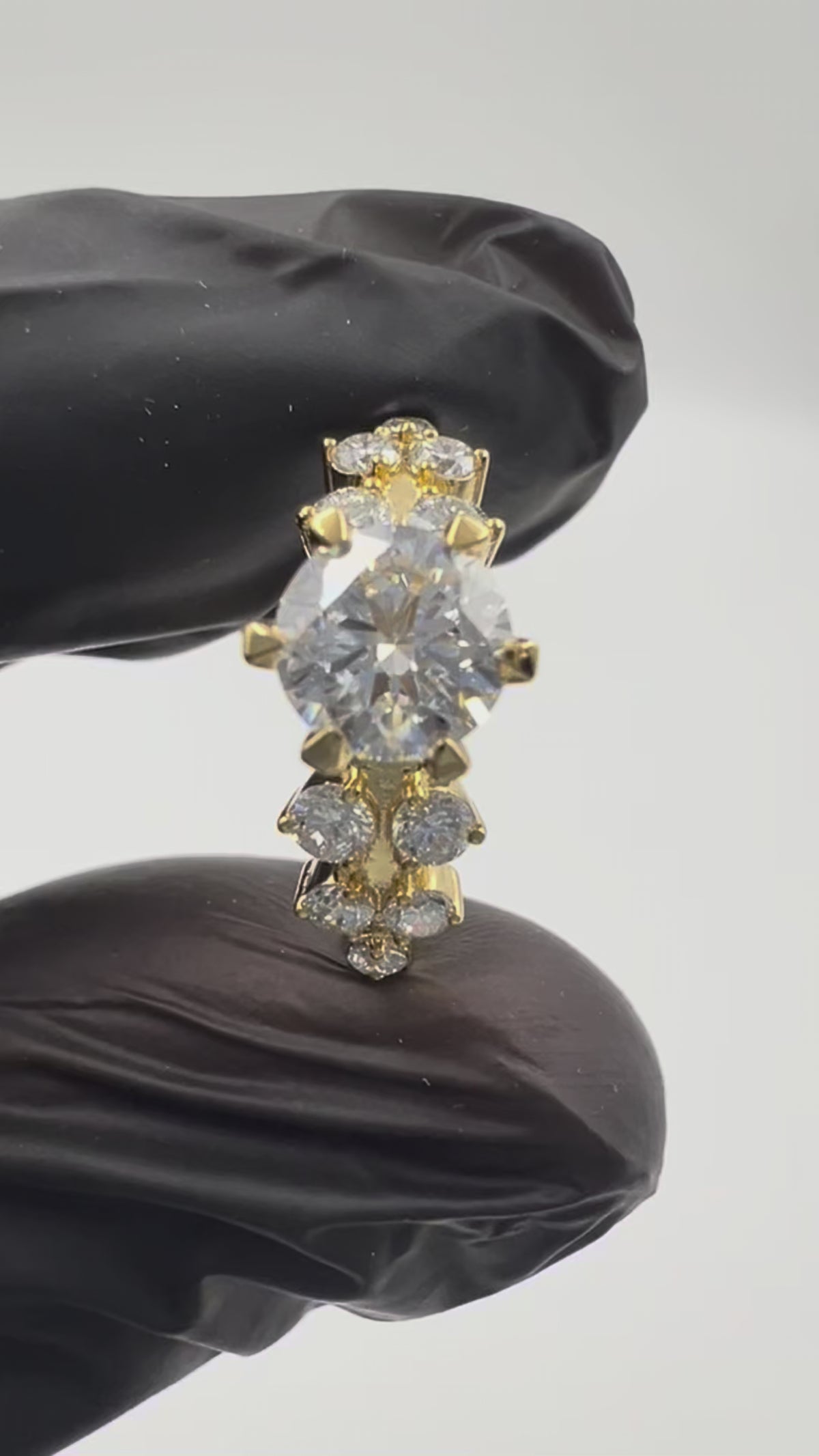 1.50CT ROUND FLORAL BAND ENGAGEMENT RING